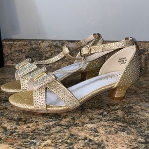 Never worn girls size 4 dress mini heel